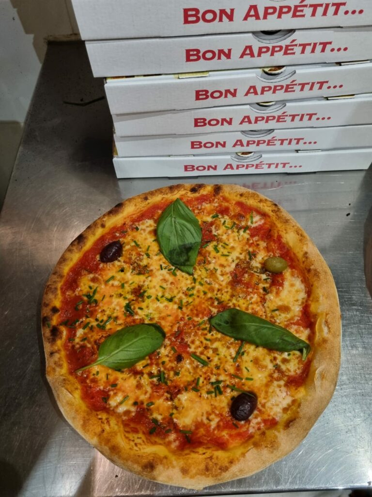 Piccolo pizza Margarita -Pizzeria maison Lyon 7
